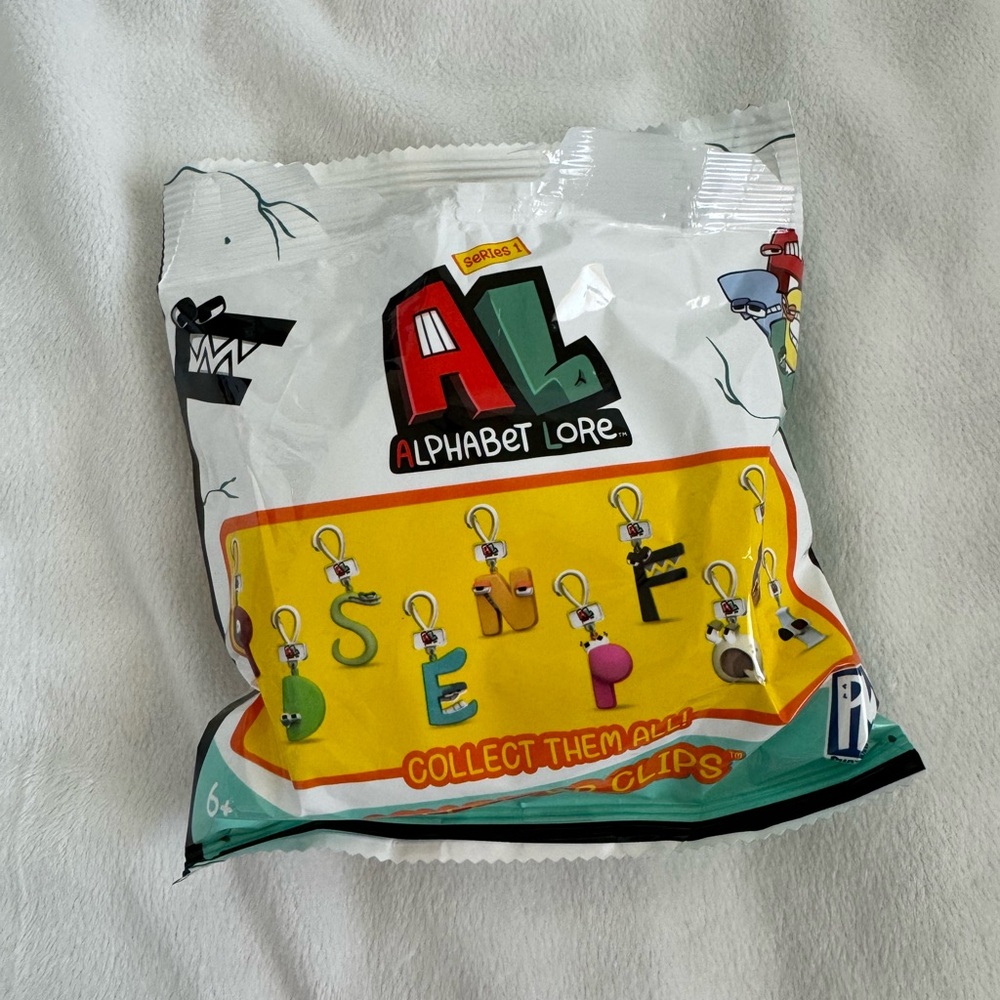 Alphabet Lore Collector Clip blind bag - Letter G - Picture 2 of 5
